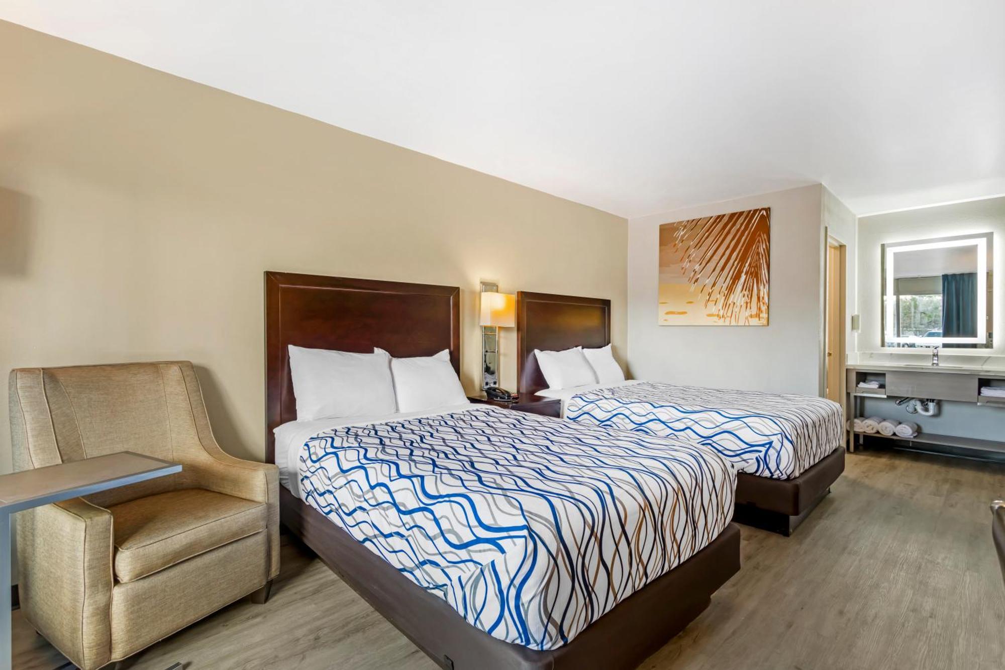 Rodeway Inn أورانج بارك المظهر الخارجي الصورة