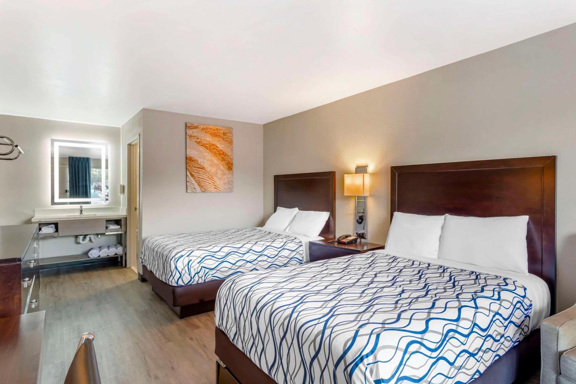 Rodeway Inn أورانج بارك المظهر الخارجي الصورة