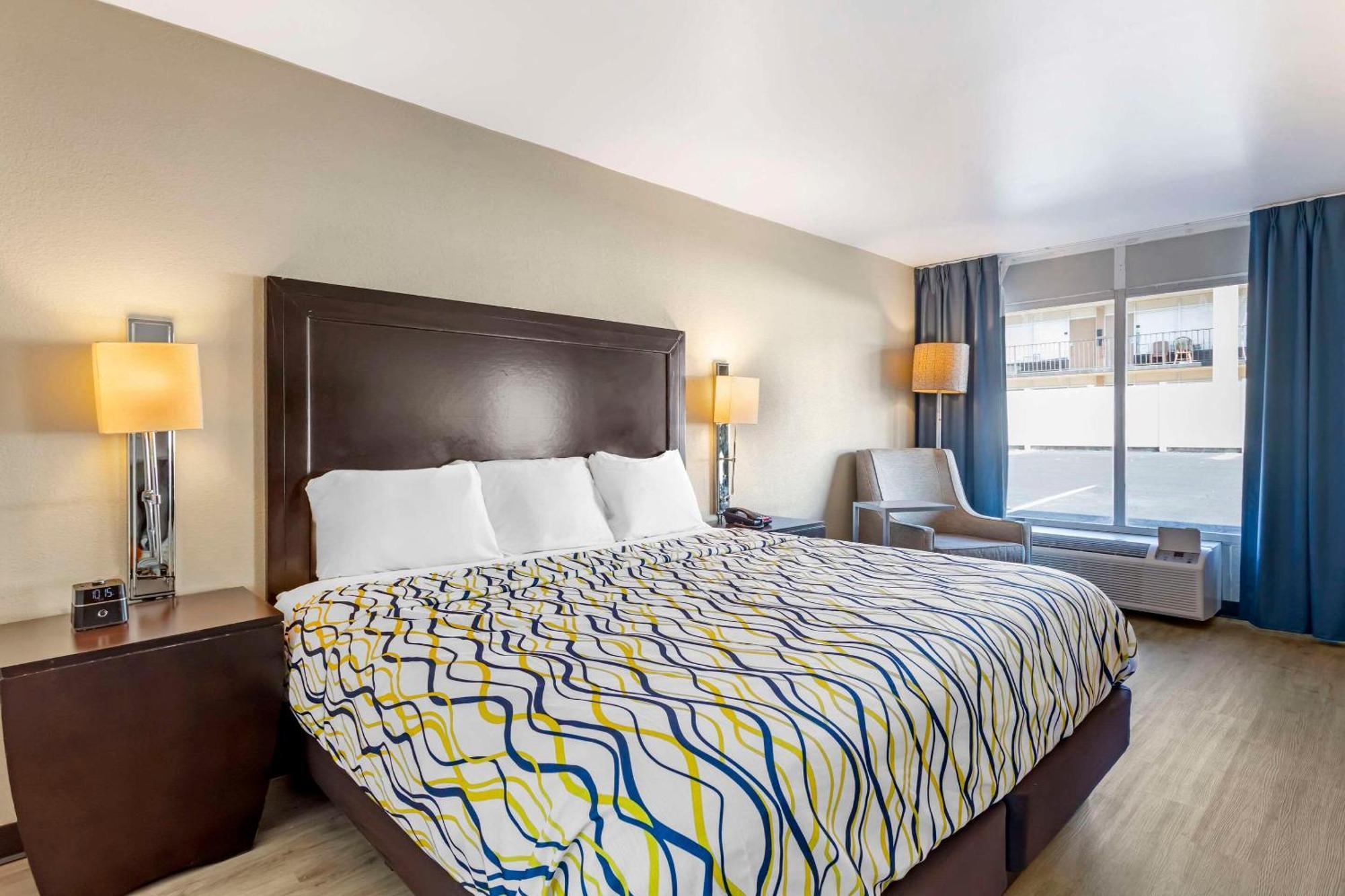 Rodeway Inn أورانج بارك المظهر الخارجي الصورة