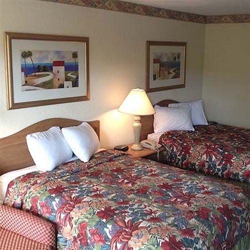 Rodeway Inn أورانج بارك المظهر الخارجي الصورة